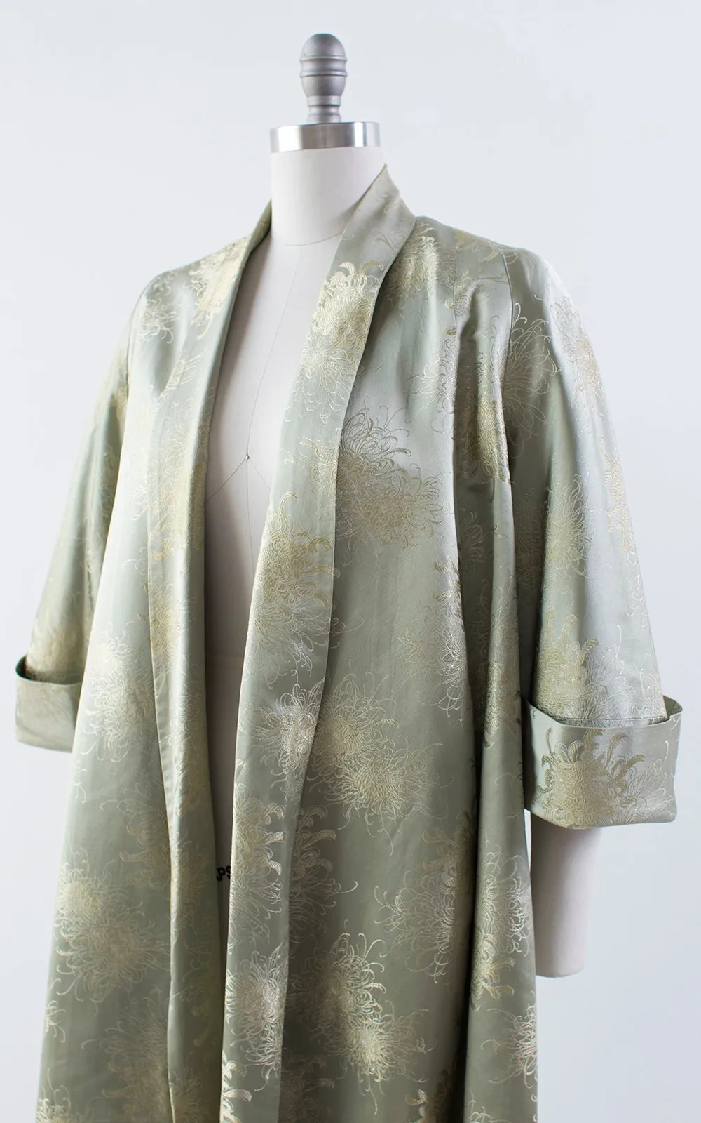1950s Chrysanthemum Silk Satin Green Swing Coat | medium