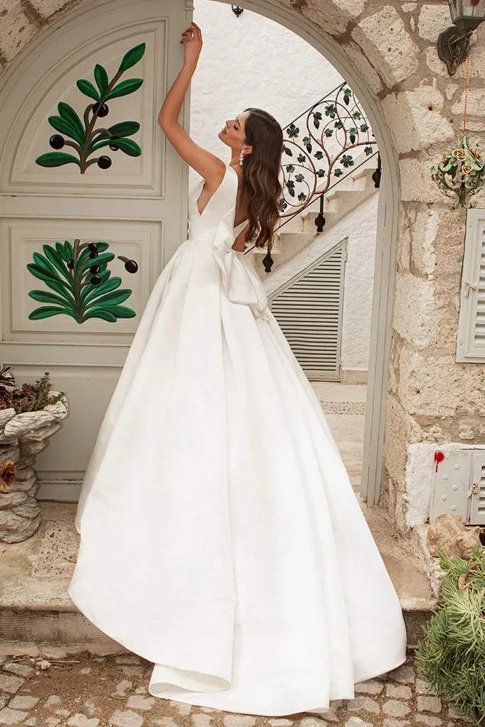 Coffee White Wedding Dress