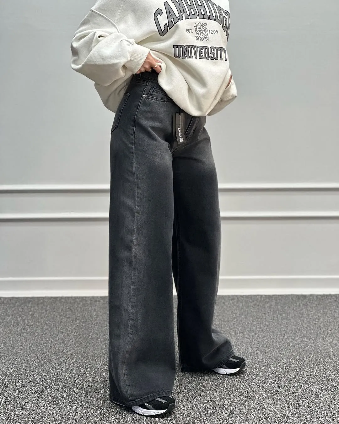 J # 01 Chakoor Wide Leg Jeans For Woman